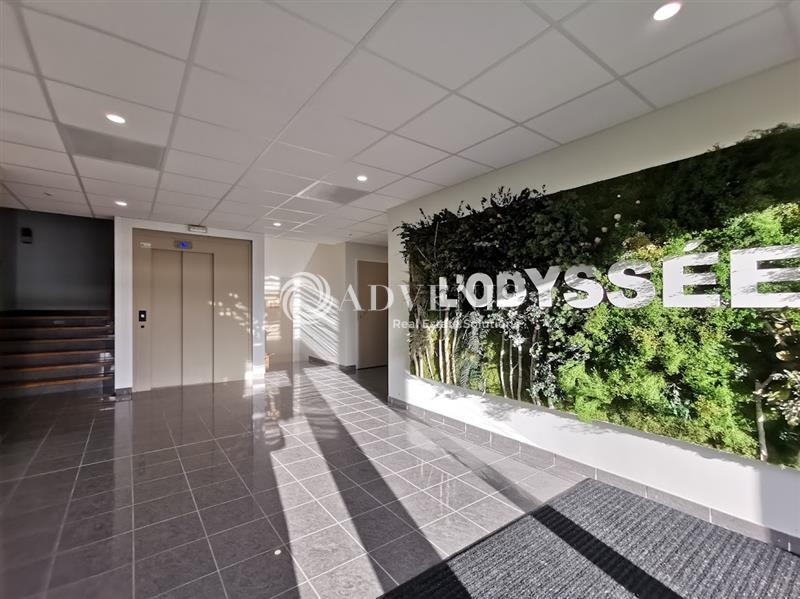 Location Bureaux BRUZ (35170) - Photo 2