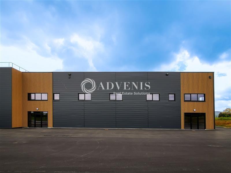 Location Activités Entrepôts BEDEE (35137) - Photo 1