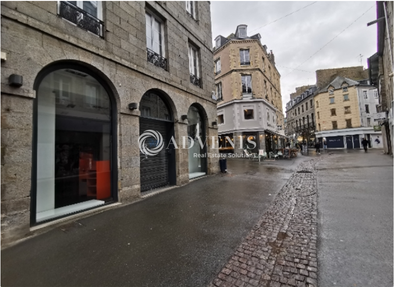 Location Commerces SAINT BRIEUC (22000) - Photo 1
