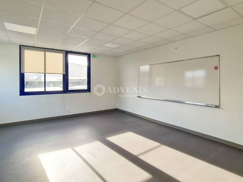 Vente Investisseur Bureaux SAINT BRIEUC (22000) - Photo 2