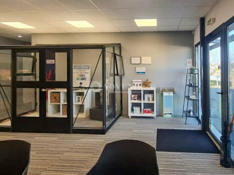 Location Commerces PLOUFRAGAN (22440) - Photo 2