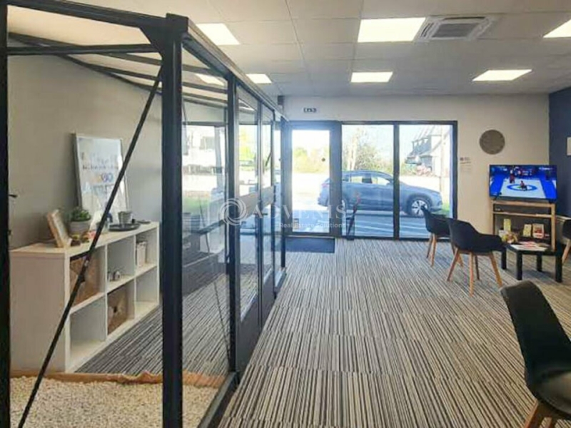 Location Commerces PLOUFRAGAN (22440) - Photo 4