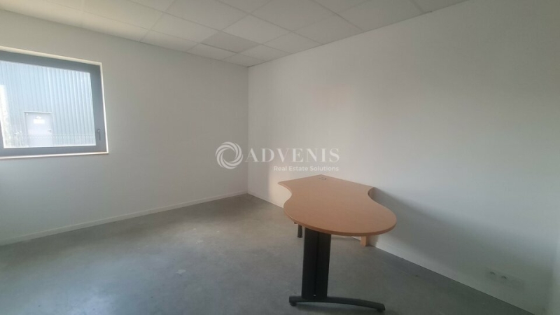 Location Activités Entrepôts TRÉGUEUX (22950) - Photo 4