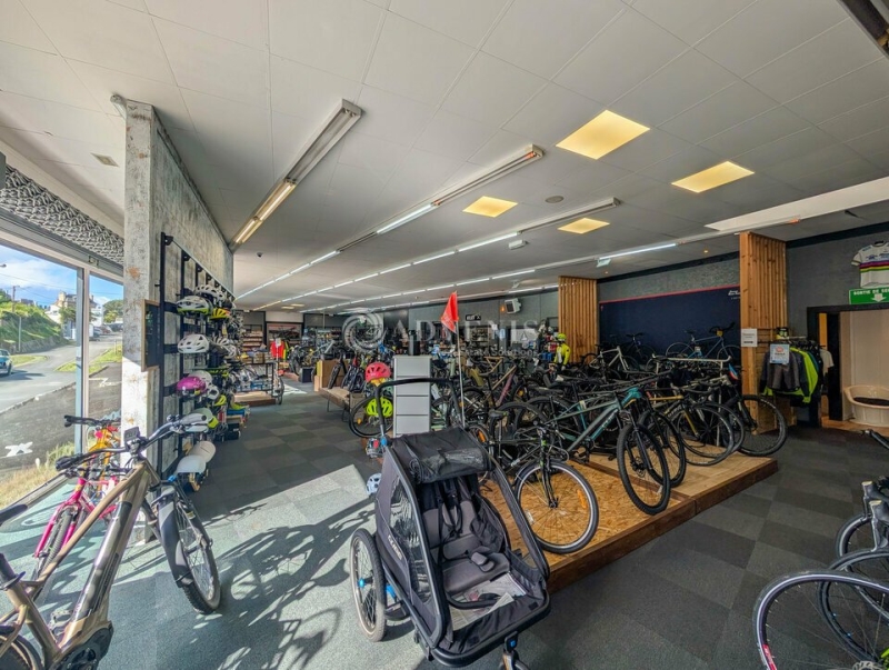 Location Commerces DINAN (22100) - Photo 6