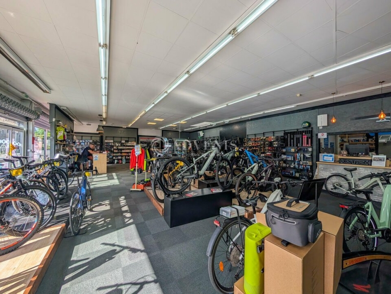 Location Commerces DINAN (22100) - Photo 7