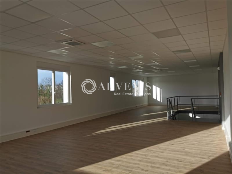 Location Entrepôts HILLION (22120) - Photo 6