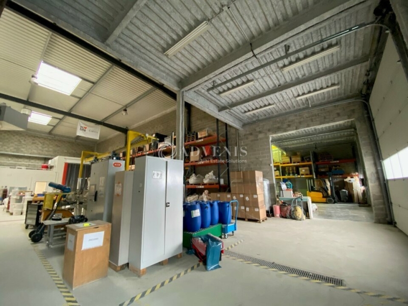 Location Activités Entrepôts MAGNY LES HAMEAUX (78114) - Photo 6