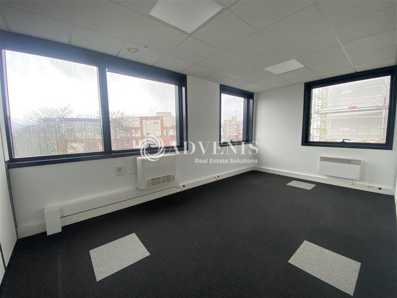 Location Bureaux GUYANCOURT (78280) - Photo 3