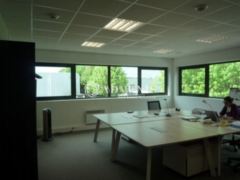 Location Activités Entrepôts MONTIGNY LE BRETONNEUX (78180) - Photo 4