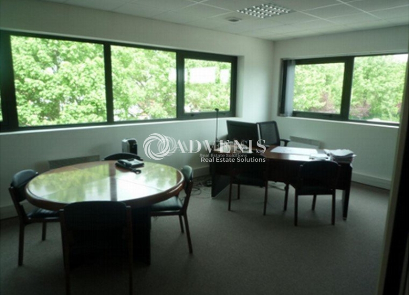 Location Activités Entrepôts MONTIGNY LE BRETONNEUX (78180) - Photo 5