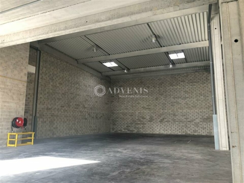 Location Entrepôts ELANCOURT (78990) - Photo 5