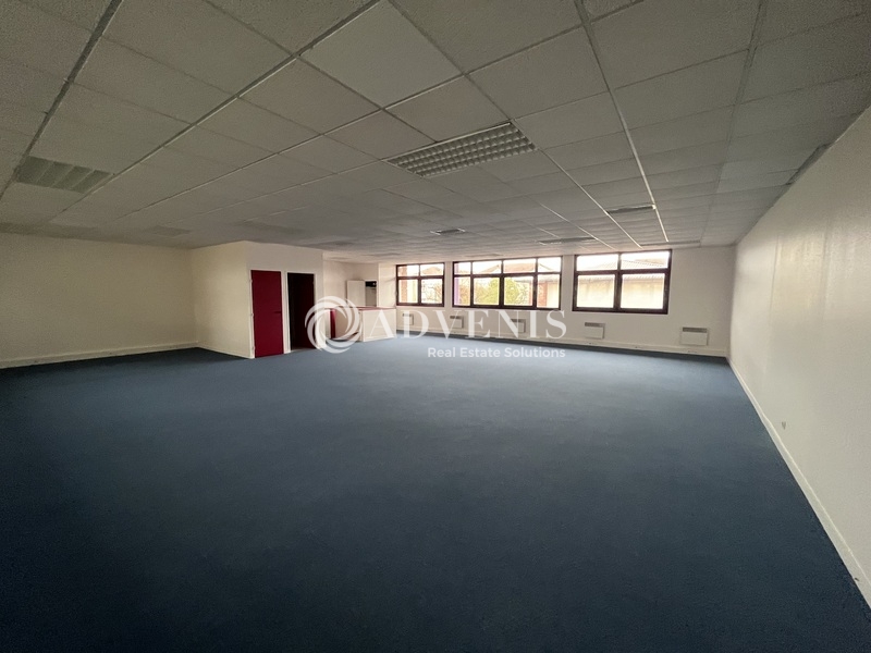 Location Bureaux VOISINS LE BRETONNEUX (78960) - Photo 1