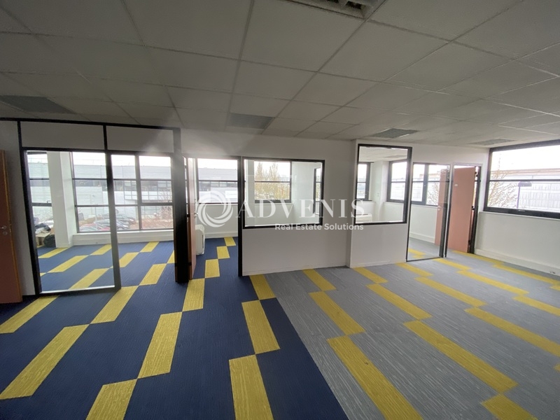 Location Activités Entrepôts ELANCOURT (78990) - Photo 1