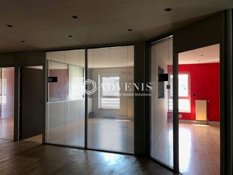 Vente Utilisateur Bureaux VOISINS LE BRETONNEUX (78960) - Photo 3