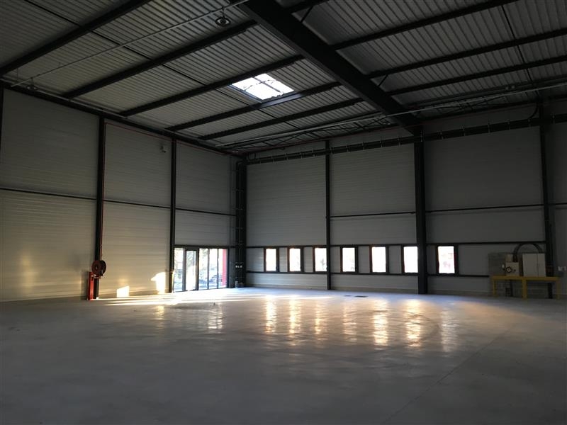 Location Entrepôts MAUREPAS (78310) - Photo 2