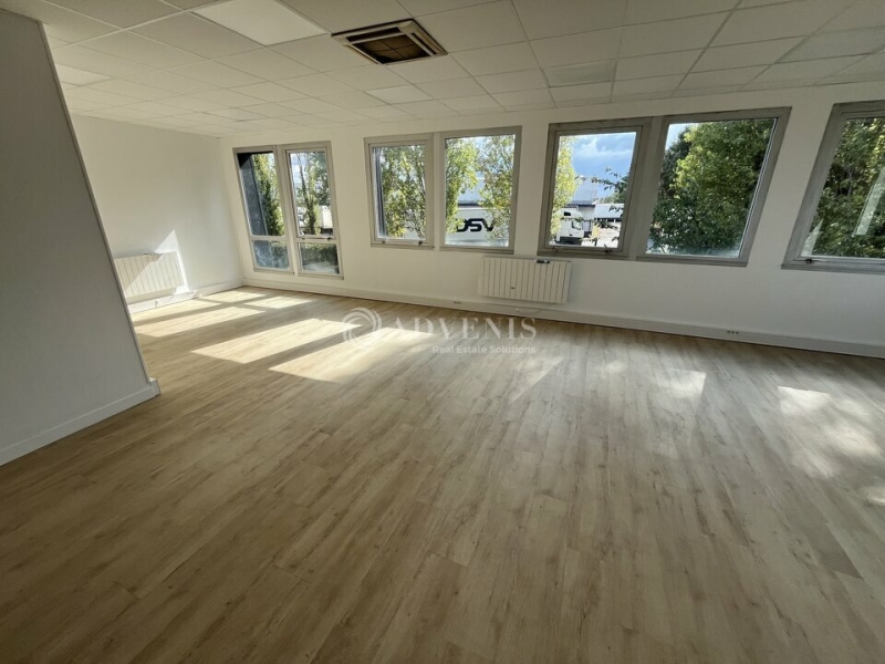 Location Entrepôts COIGNIERES (78310) - Photo 12