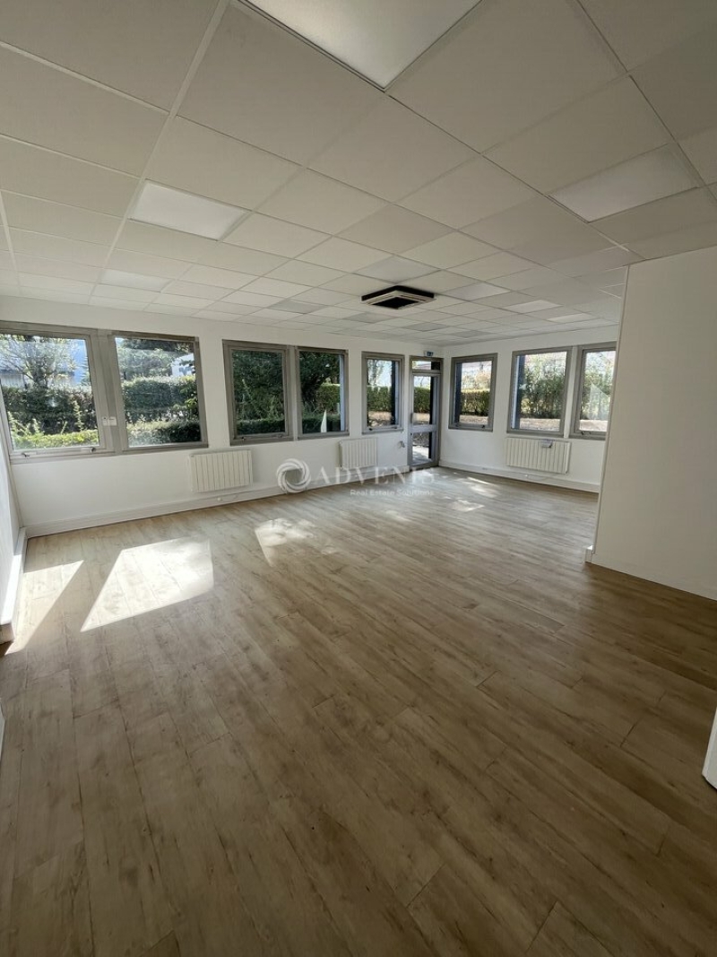 Location Entrepôts COIGNIERES (78310) - Photo 7