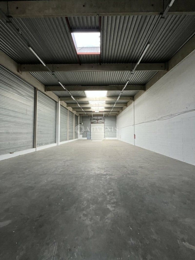 Location Entrepôts COIGNIERES (78310) - Photo 8