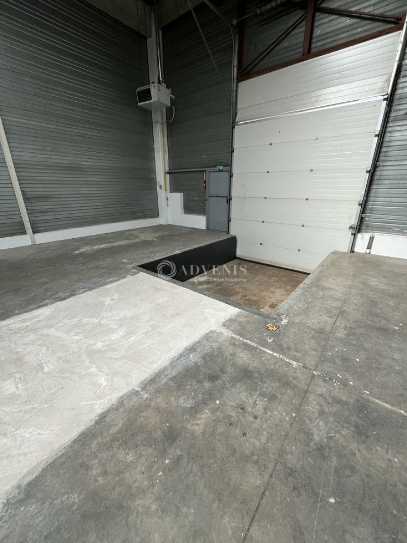 Location Entrepôts COIGNIERES (78310) - Photo 9