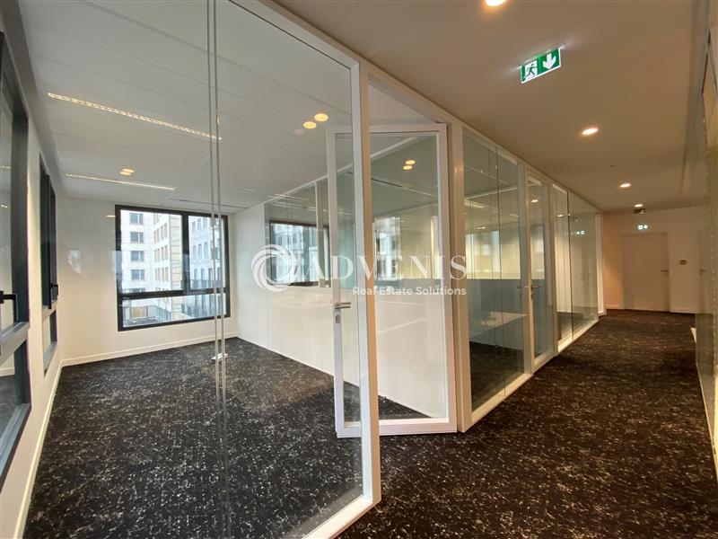Vente Utilisateur Bureaux MONTIGNY LE BRETONNEUX (78180) - Photo 3