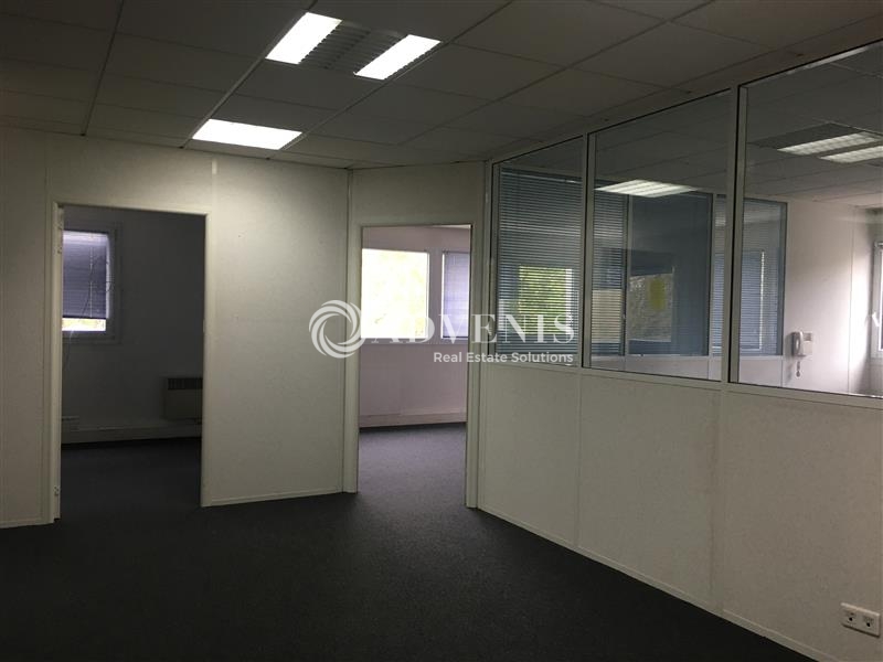 Location Bureaux TRAPPES (78190) - Photo 4