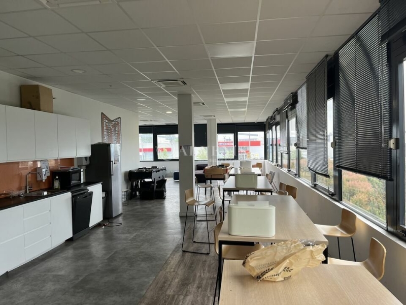 Location Entrepôts COIGNIERES (78310) - Photo 7
