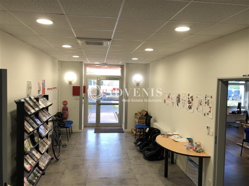 Location Bureaux TRAPPES (78190) - Photo 2