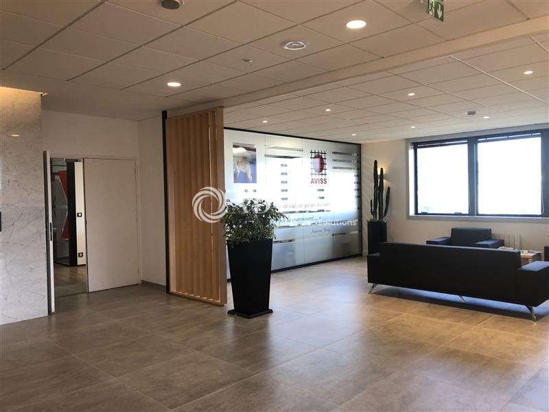 Location Bureaux PLAISIR (78370) - Photo 2