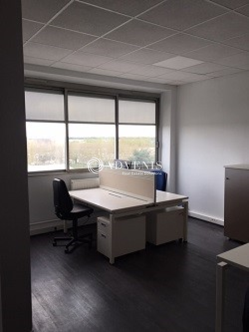 Vente Investisseur Bureaux TRAPPES (78190) - Photo 1