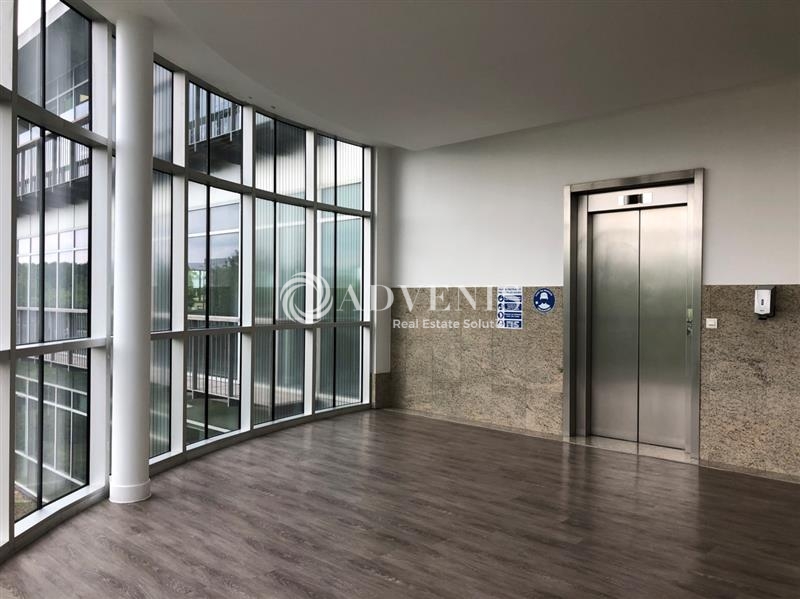 Vente Investisseur Bureaux VOISINS LE BRETONNEUX (78960) - Photo 4