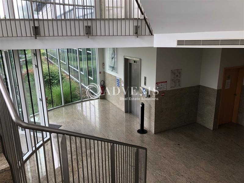 Vente Investisseur Bureaux VOISINS LE BRETONNEUX (78960) - Photo 8