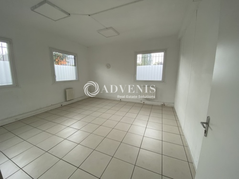 Location Activités Entrepôts TRAPPES (78190) - Photo 1