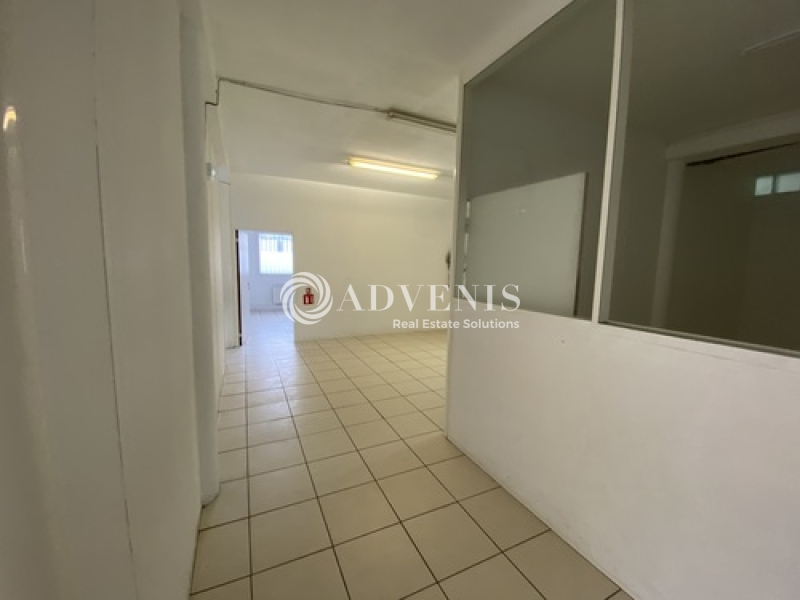Location Activités Entrepôts TRAPPES (78190) - Photo 3