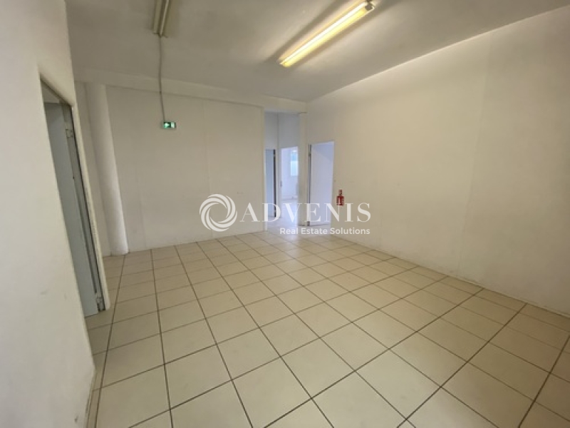 Location Activités Entrepôts TRAPPES (78190) - Photo 7