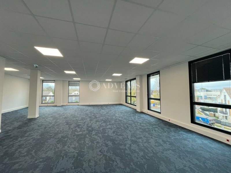 Location Bureaux PLAISIR (78370) - Photo 7