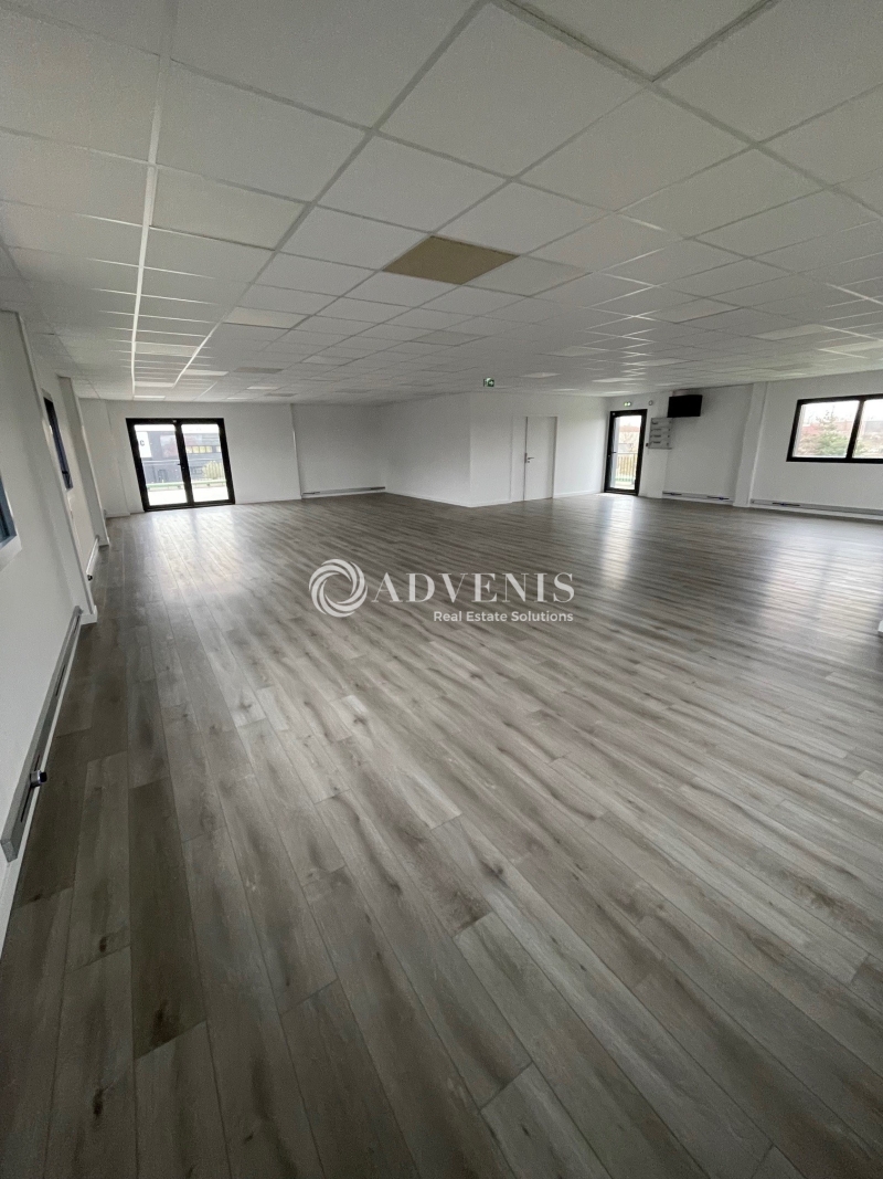 Location Bureaux GAZERAN (78125) - Photo 2