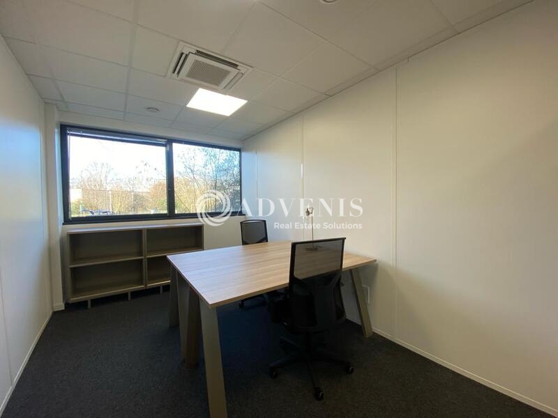 Location Bureaux ELANCOURT (78990) - Photo 2