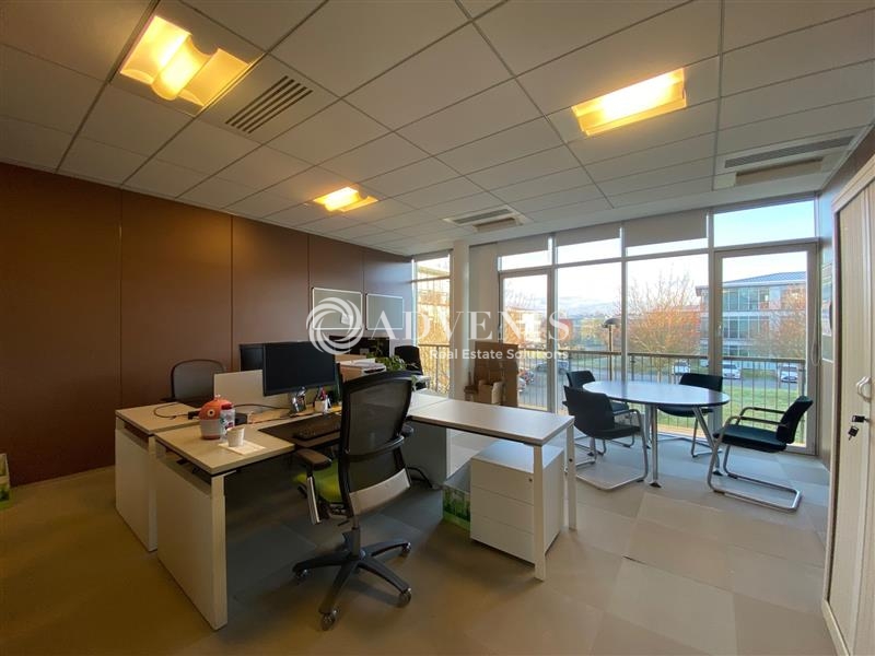 Location Bureaux VOISINS LE BRETONNEUX (78960) - Photo 2