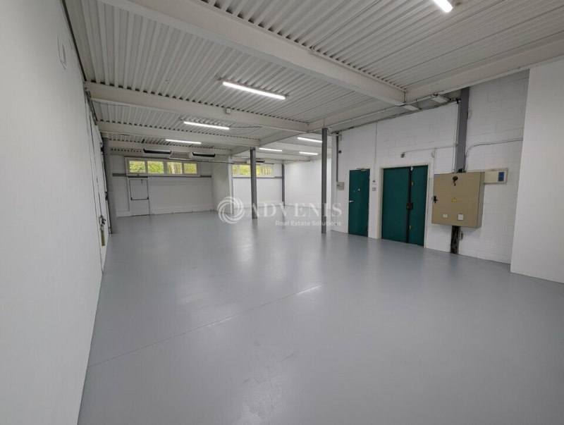 Location Activités Entrepôts VOISINS LE BRETONNEUX (78960) - Photo 3