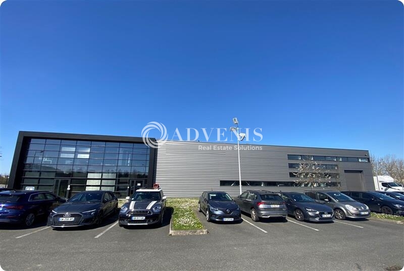 Location Activités Entrepôts ELANCOURT (78990) - Photo 1