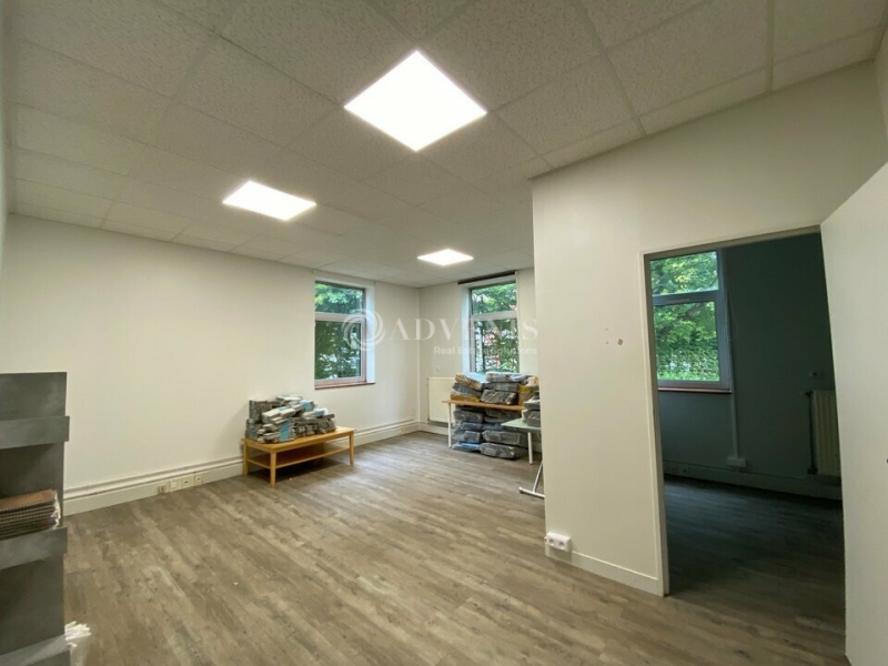 Location Activités Entrepôts VOISINS LE BRETONNEUX (78960) - Photo 3