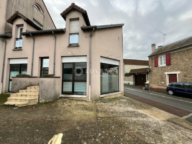 Location Commerces VOISINS LE BRETONNEUX (78960) - Photo 3