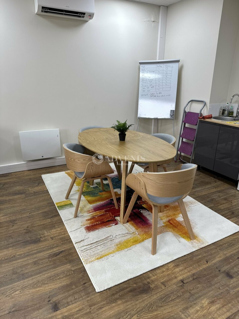 Location Bureaux MONTIGNY LE BRETONNEUX (78180) - Photo 2