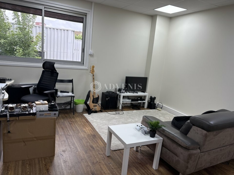 Location Bureaux MONTIGNY LE BRETONNEUX (78180) - Photo 5