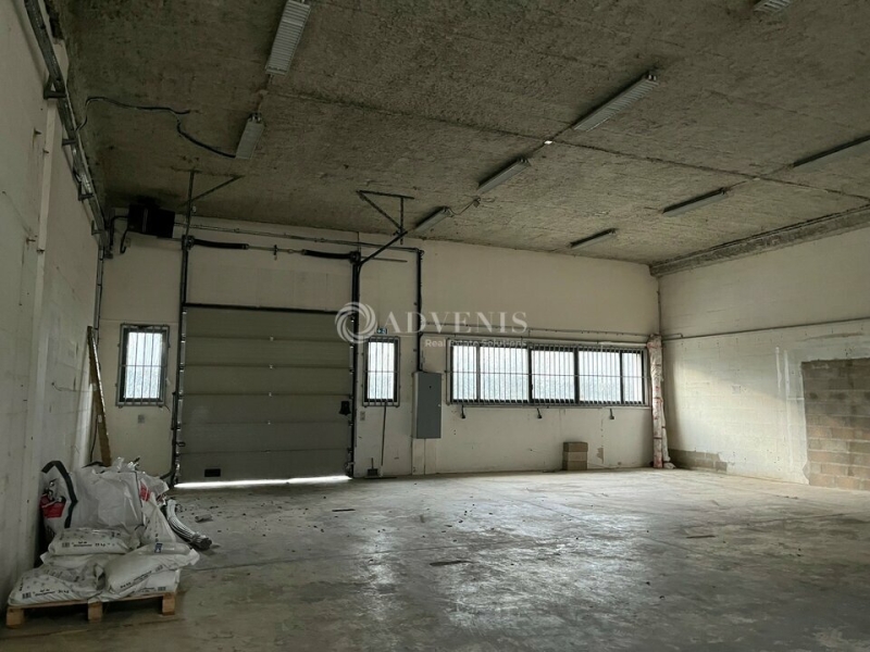 Location Activités Entrepôts PLAISIR (78370) - Photo 1