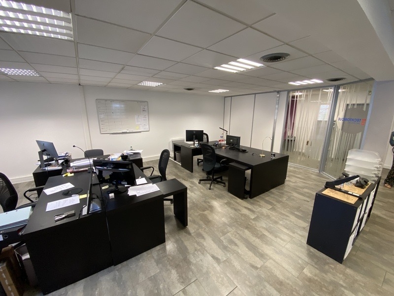 Vente Investisseur Activités Entrepôts VOISINS LE BRETONNEUX (78960) - Photo 5