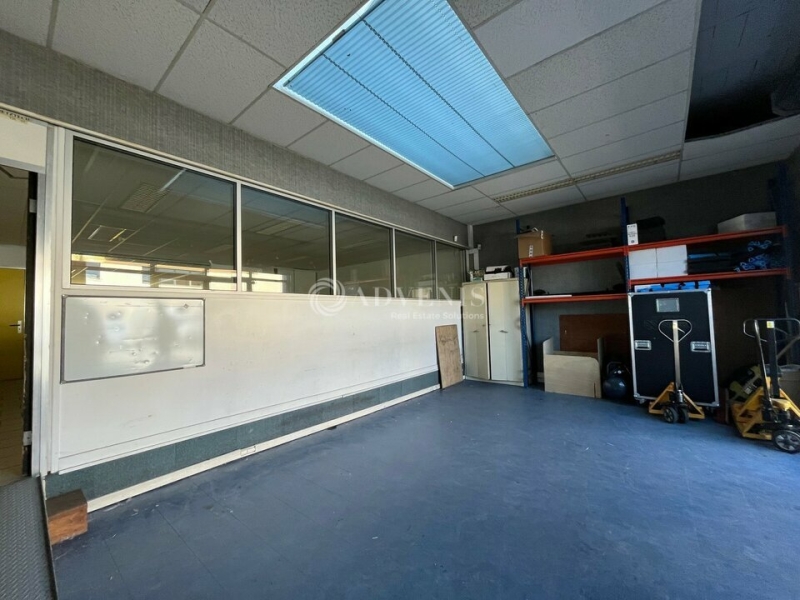 Vente Investisseur Activités Entrepôts VOISINS LE BRETONNEUX (78960) - Photo 2