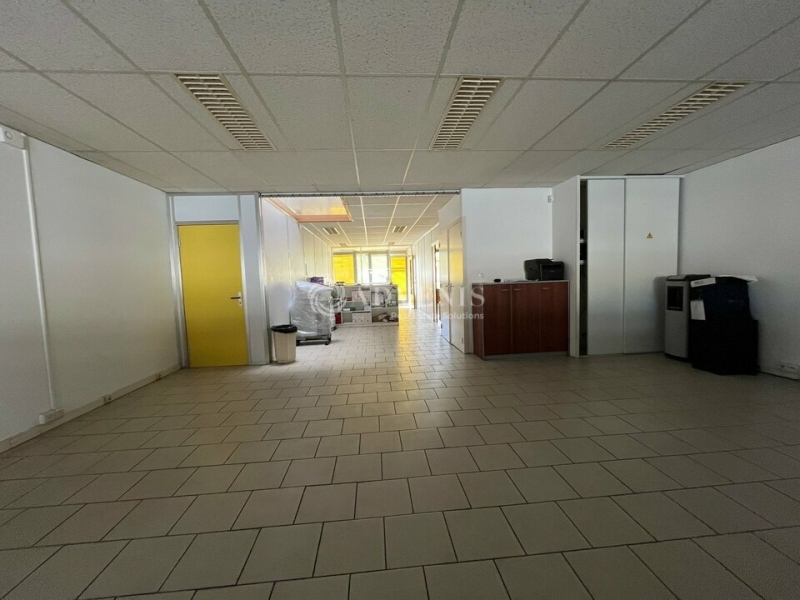Vente Investisseur Activités Entrepôts VOISINS LE BRETONNEUX (78960) - Photo 3