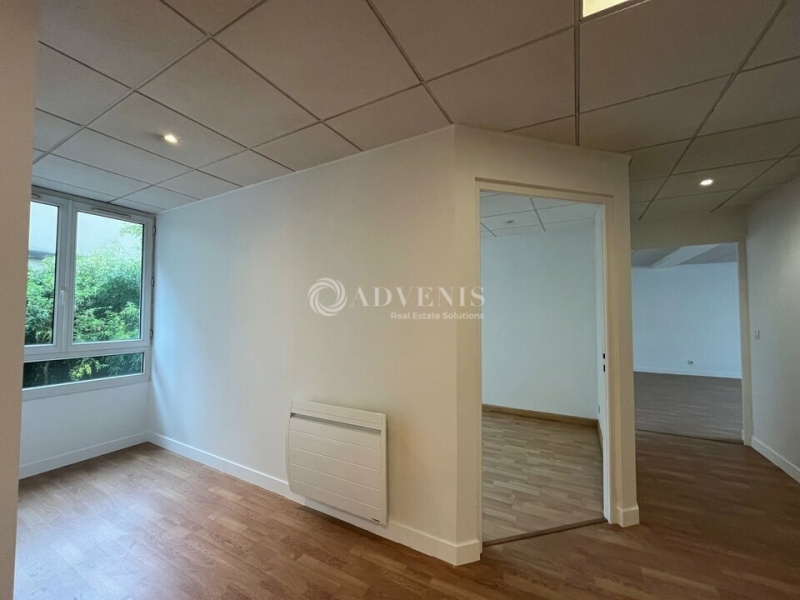 Vente Investisseur Bureaux CHAVILLE (92370) - Photo 2
