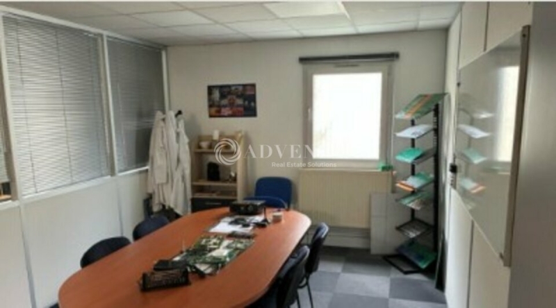 Location Activités Entrepôts BUC (78530) - Photo 4